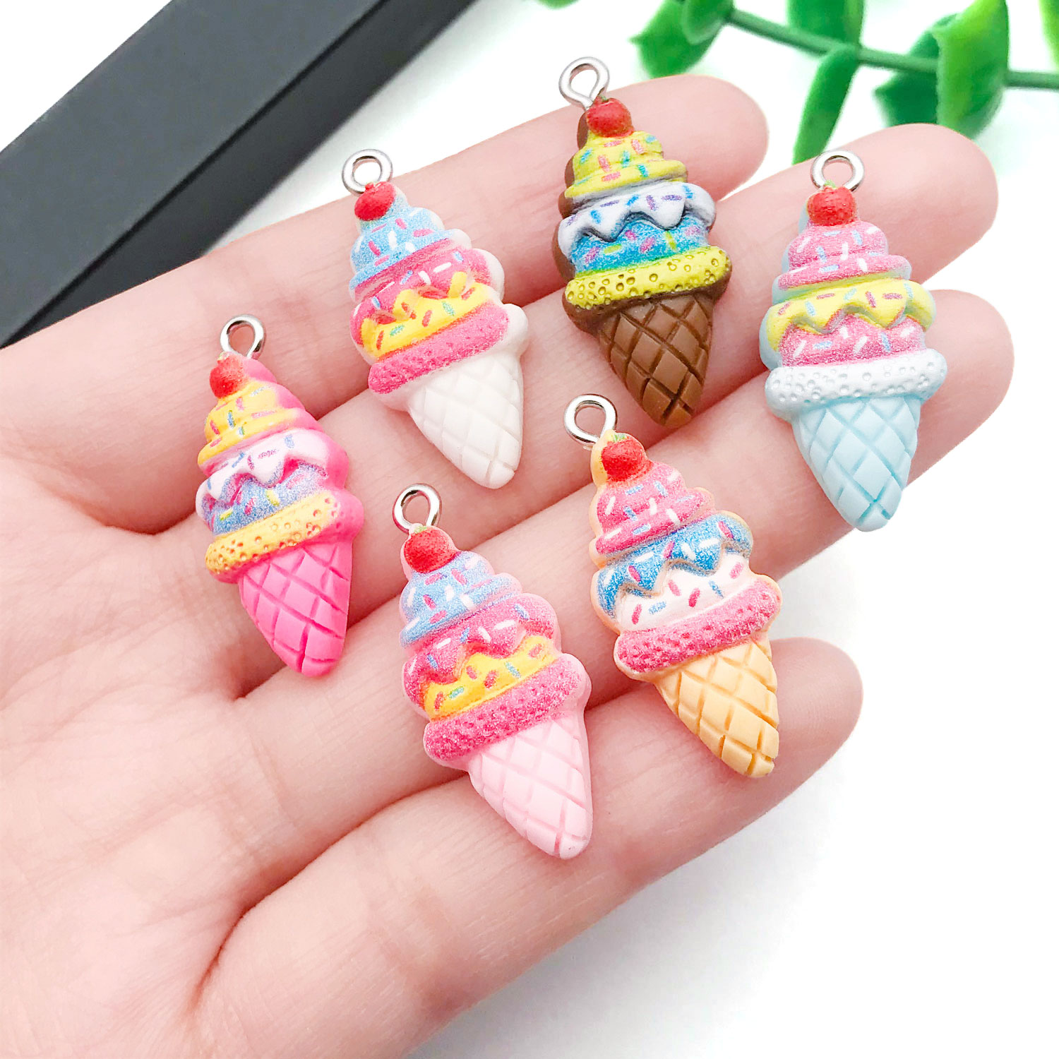 Candle Shop - 5/12 шт. набор подвесок из смолы